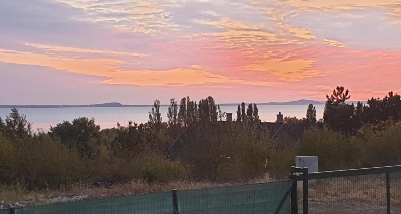 Buzavirag Apartmanhaz Balatonakali Εξωτερικό φωτογραφία