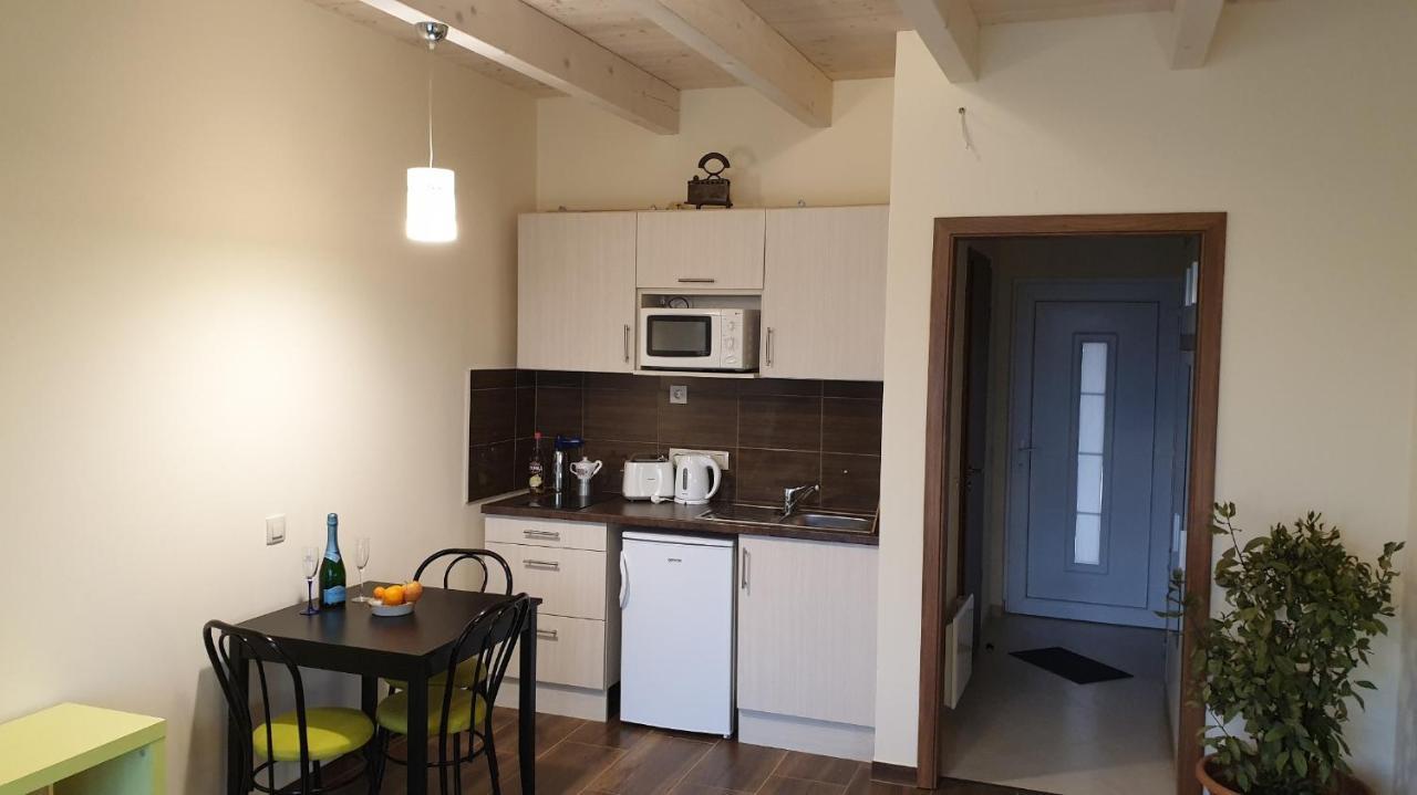 Buzavirag Apartmanhaz Balatonakali Εξωτερικό φωτογραφία