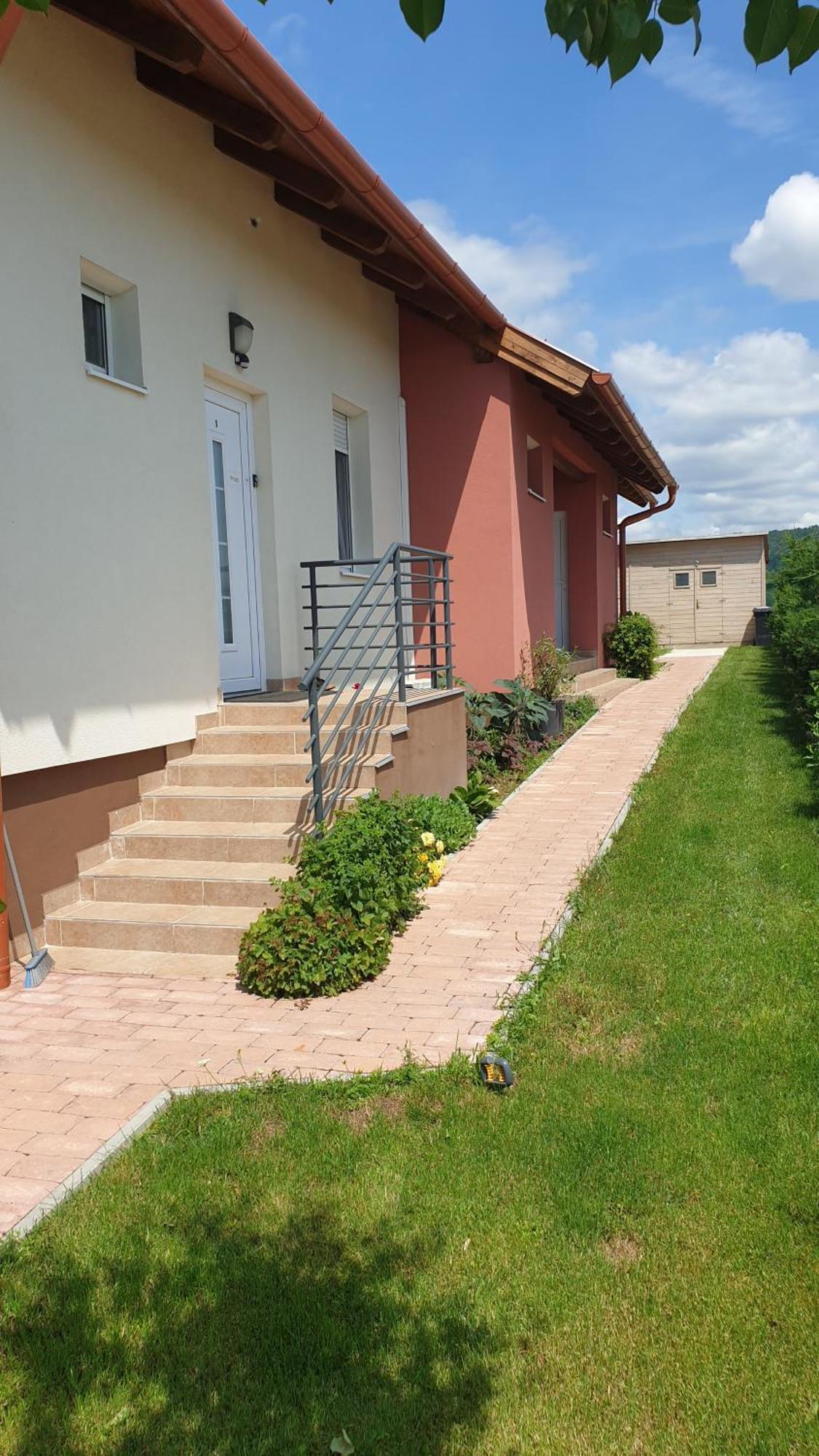 Buzavirag Apartmanhaz Balatonakali Εξωτερικό φωτογραφία
